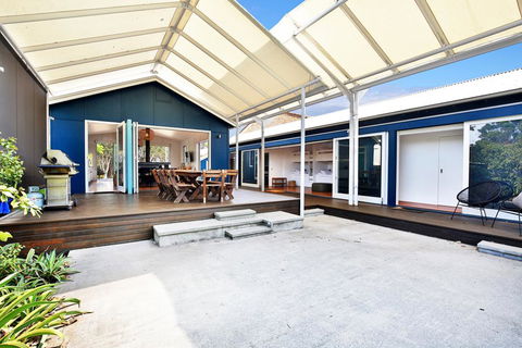 Ayana Beach House - Pet Friendly - Opposite Beach - Sydney 4u 2