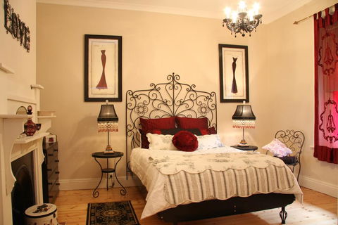 Azalea Cedar-Rose Barossa Valley Villa - Sydney 4u 0