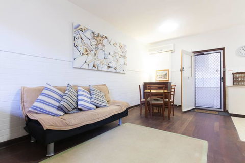 B3 Walk To UWA, Swan River On The Nedlands Border - Accommodation Sydney 0
