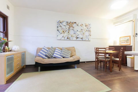 B3 Walk To UWA, Swan River On The Nedlands Border - Accommodation Sydney 1