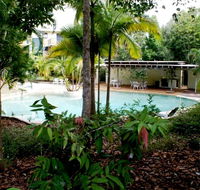 Baden 29 - Rainbow Shores Air conditioned Ground Floor Walk to Beach Pool - Sydney 4u