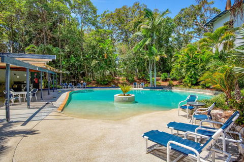 Baden 72 - Rainbow Shores, Stroll To The Beach, Air Con, Swimming Pools - Sydney 4u 2