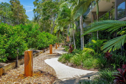 Baden 72 - Rainbow Shores, Stroll To The Beach, Air Con, Swimming Pools - Sydney 4u 3