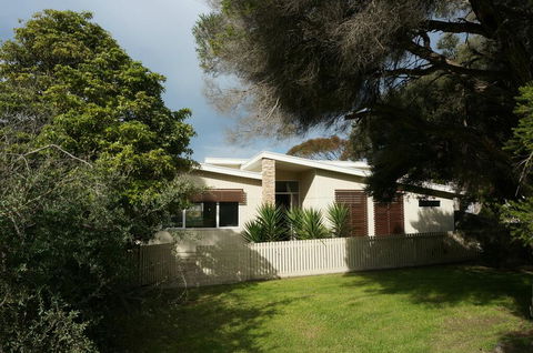 Baillieu Breeze - Sydney 4u 1