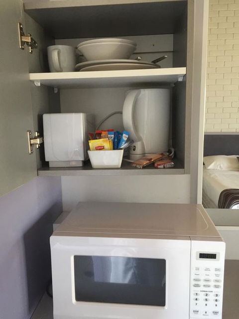 Bakery Park Motor Inn - Sydney 4u 1