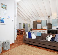 Balena  Culburra - Pet Friendly - 1 Min Walk to Beach - Sydney 4u
