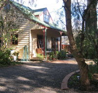 Ballarat cottages incorporating yarrowee cottage and Admirals cottage - Sydney 4u