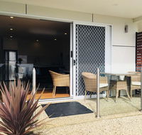 Balmoral Apartment Binalong Bay - Sydney 4u