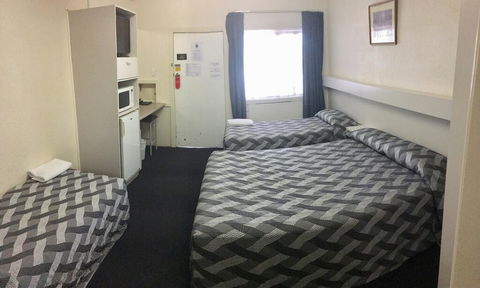 Balonne River Motor Inn - Sydney 4u 1