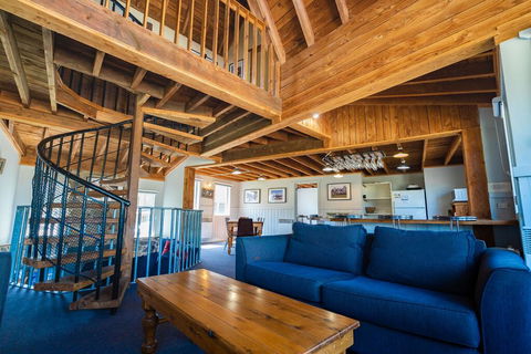 Banjo's Chalet, Alpine-getaways - Sydney 4u 1