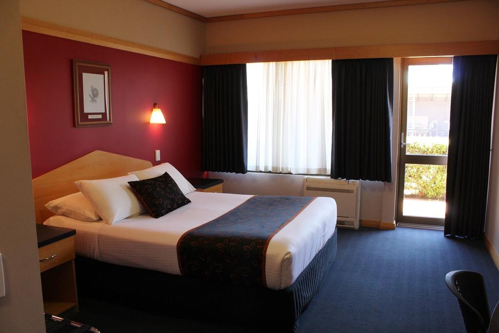 Allanson WA Sydney 4u