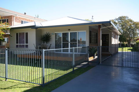 BANYANDAH 557 Ocean Drive NH - Sydney 4u 0