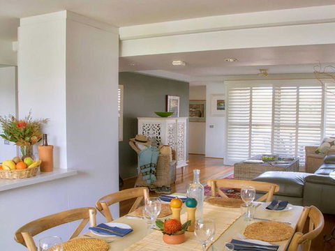 Barefoot' 7/44 Marine Drive - Fabulous Fingal Bay - Sydney 4u 1