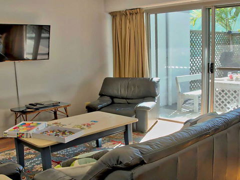 Barefoot' 7/44 Marine Drive - Fabulous Fingal Bay - Sydney 4u 2
