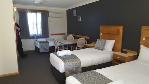 Bathurst Gold Panner - Sydney 4u 2