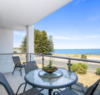 Bayline Beachfront Apartment no 4 - Sydney 4u