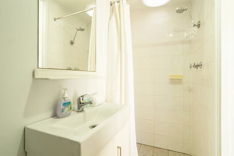 Beach Cabins Merimbula - Sydney 4u 3