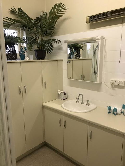 Beach Hotel - Accommodation Sydney 2