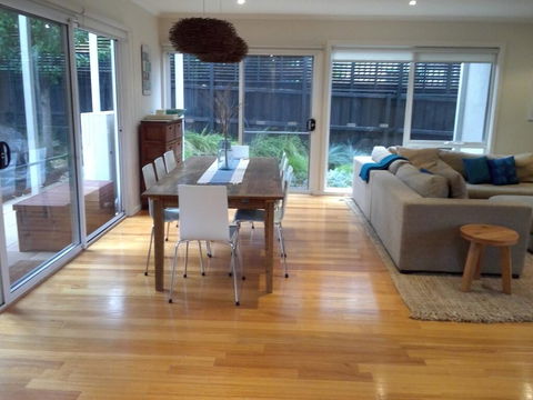 Beachcomber - Sydney 4u 2