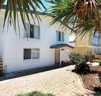 Beachcomber Unit 4- Beachside Unit - - Accommodation Sydney
