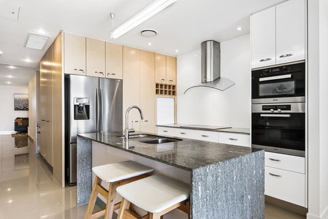 Beaches On Maroochy 1 Beach Parade - Accommodation Sydney 2