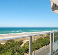 Beachfront Apt Main Beach - Accommodation Sydney
