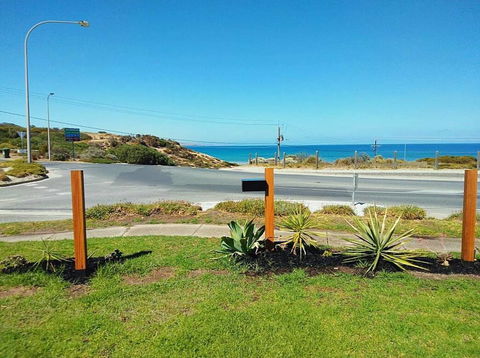 Beachfront Living! - Accommodation Sydney 1