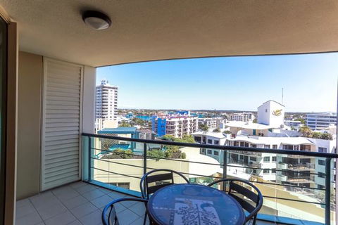 Beachfront Mooloolaba Apartment - Sydney 4u 1