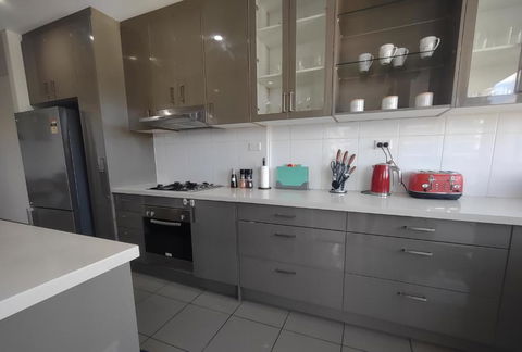 Resort Style 1 Or 2 Bedroom With Pool And Free Parking - Sydney 4u 2