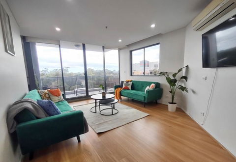 Resort Style 1 Or 2 Bedroom With Pool And Free Parking - Sydney 4u 0