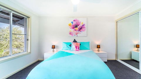 RED Rock - Townhouse In Town - Accommodation Sydney 3