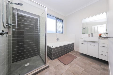 Redcliffe - Sydney 4u 2
