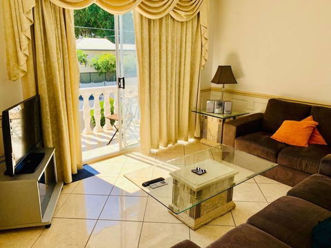 Redcliffe Villa - Sydney 4u 3