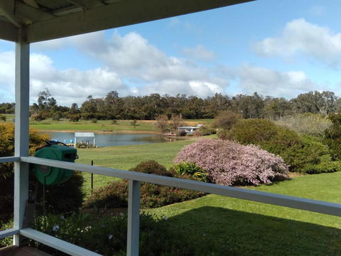 Redtail Ridge Cottages - Accommodation Sydney 0