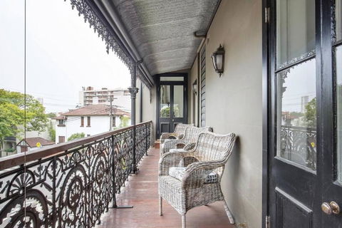 Refined Paddington Corner Terrace With Parking - Sydney 4u 3