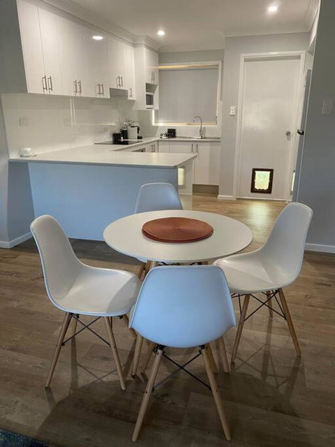 Relax On Ross - Accommodation Sydney 1