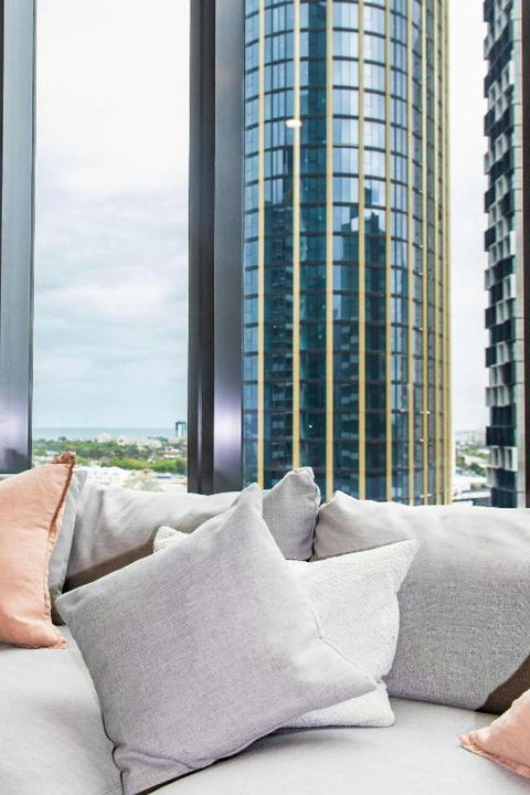 Resort Style Living 2 Bed Apt With Pool BBQ - Sydney 4u 1