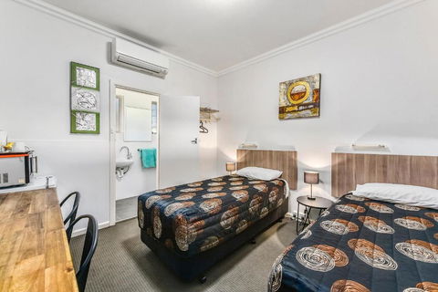 Rest Motels - Sydney 4u 3