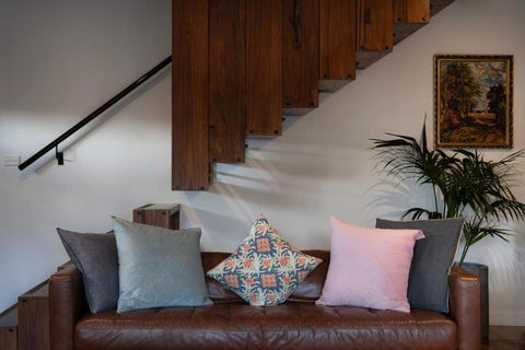 Retreat 34A - Sydney 4u 3