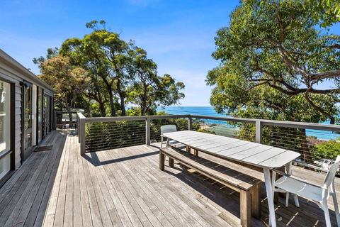 Retro Beach Vibes - Accommodation Sydney 0