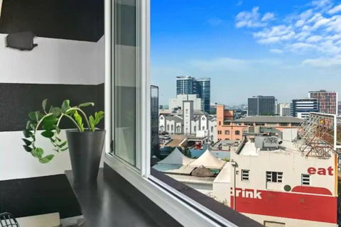 Retro Chic Vibes, Tropical Pool & Prime Location - Sydney 4u 2
