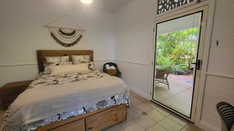 Ribbonwood Bed & Breakfast, Emu Park Qld - Sydney 4u 2