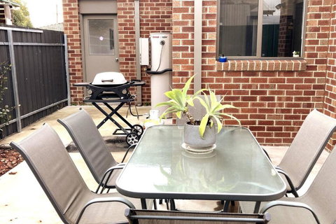 Riverbank - Accommodation Sydney 3