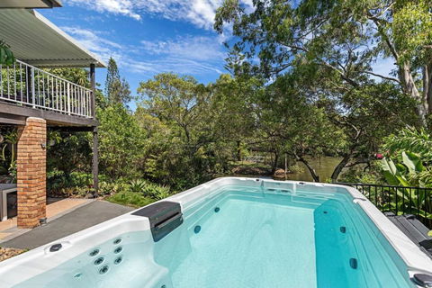 Riverfront Oasis In Elanora - Sydney 4u 0