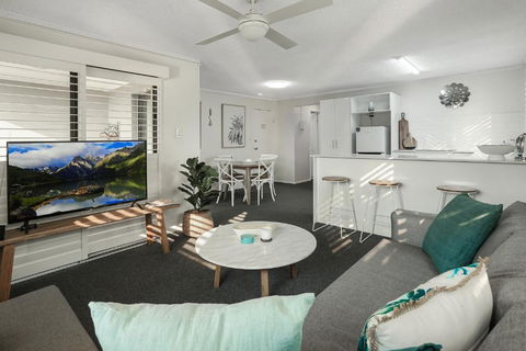 Riverside Location, Noosa Sound - Sydney 4u 1