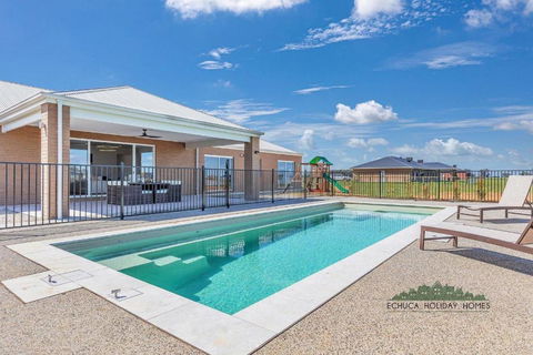 Riverside Meadows - Sydney 4u 0