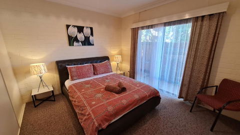 Rise N Shine - Affordable 50sqm Garden Apartment - Accommodation Sydney 1