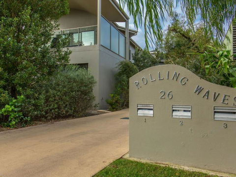 Rolling Waves No 2 - Sydney 4u 0