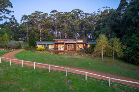Roo Corner I Private Properties - Sydney 4u 0