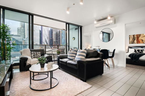 Rooftop Pool 2BR Apartment At Marvel Stadium With Free Parking - Accommodation Sydney 0
